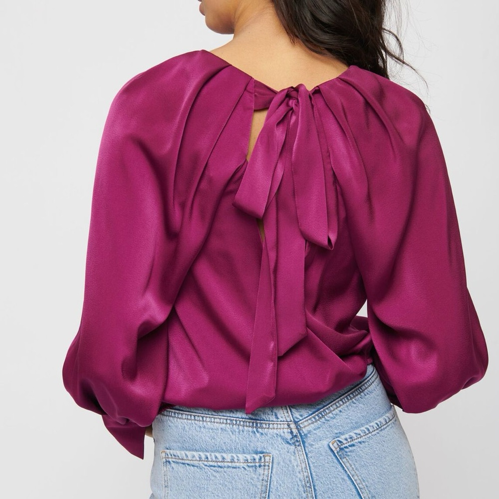 Dynamite Romy Open-Back Silky Blouse - Picture 4 of 15